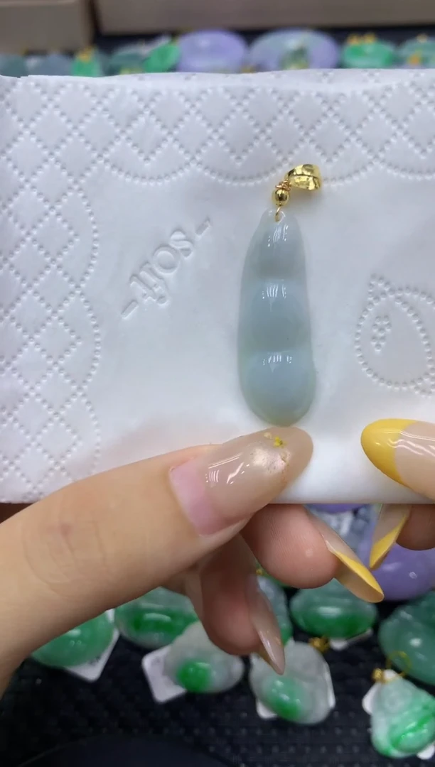 颈饰未镶嵌翡翠天然缅甸翡翠A货