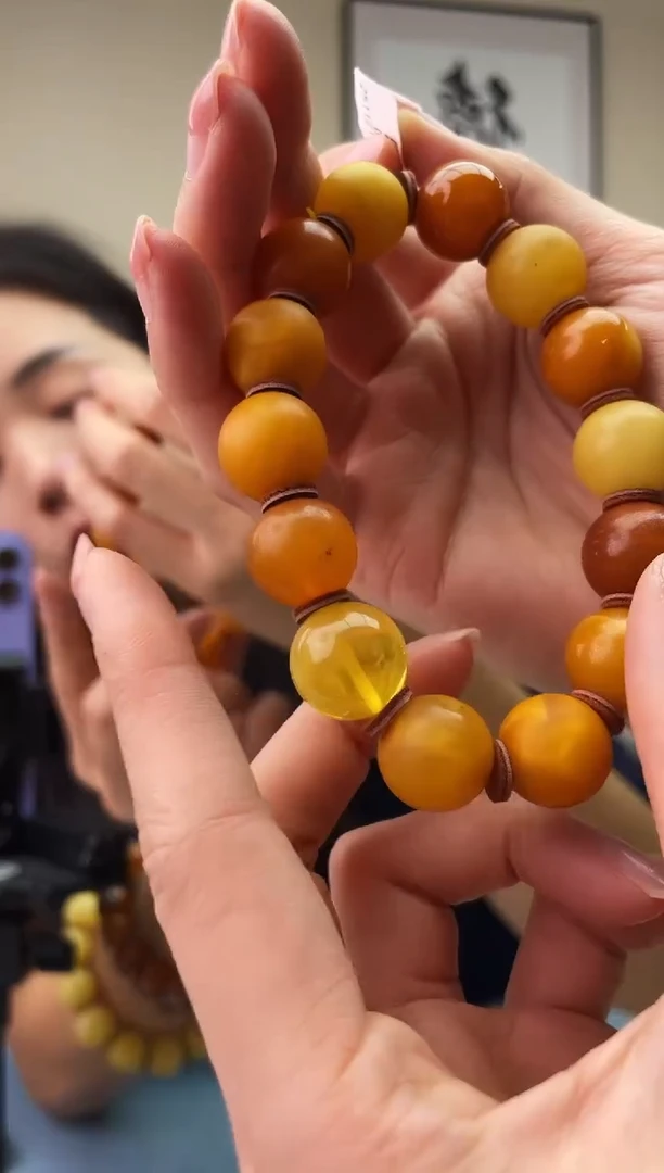 琥珀未镶嵌珠宝奇石T0微瑕假一罚十，多样性发一件