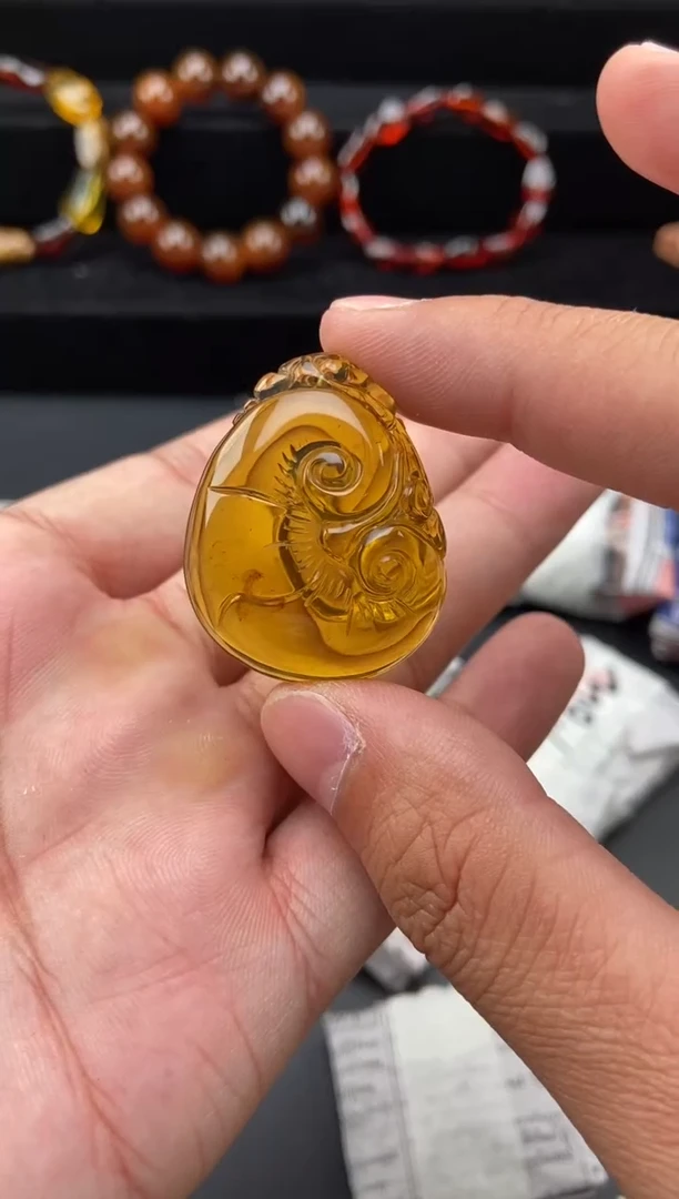 琥珀颈饰未镶嵌柳青珀如意吊坠