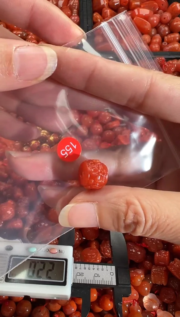 【闪购商品】南红玛瑙颈饰未镶嵌1