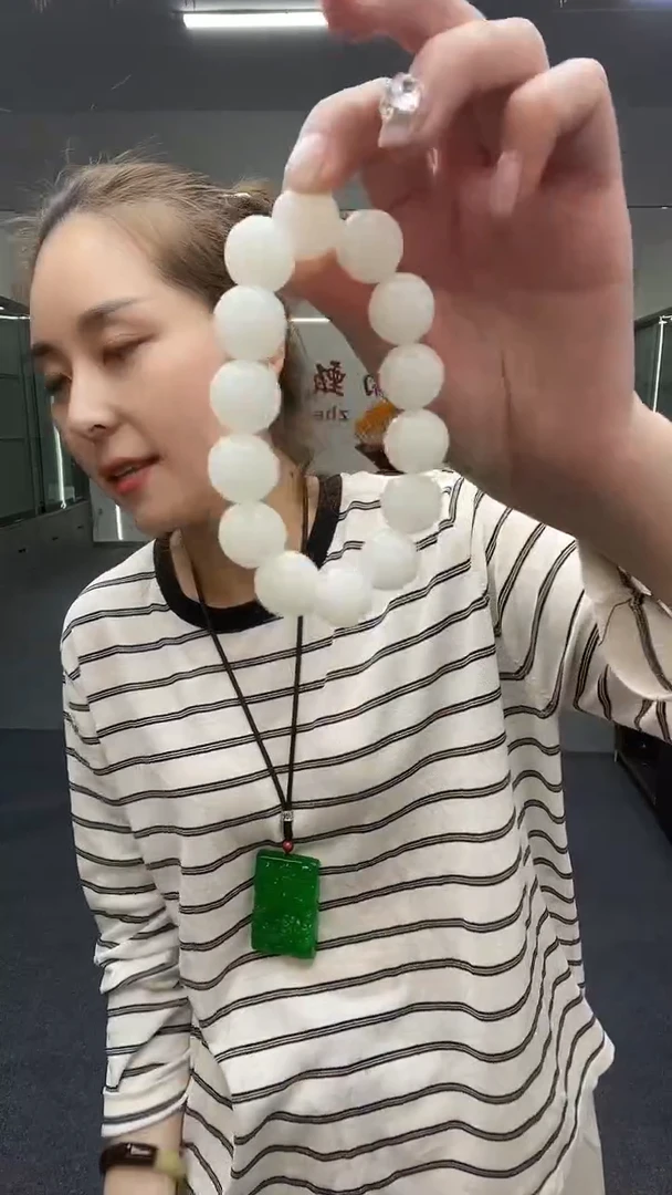 95圆卡16手串多样性发货一件