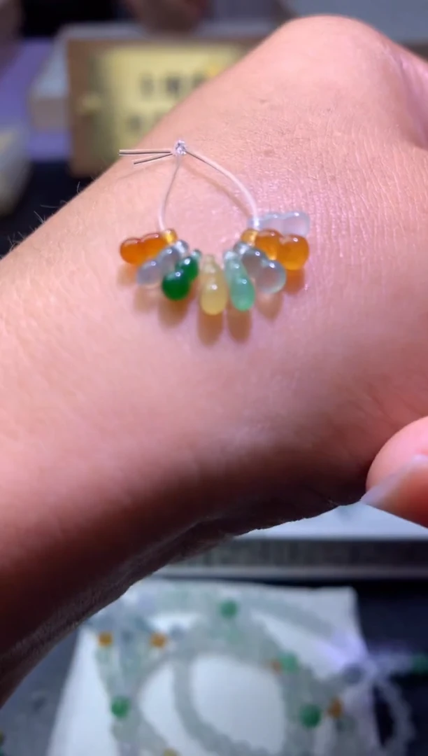 未镶嵌定制翡翠毛货