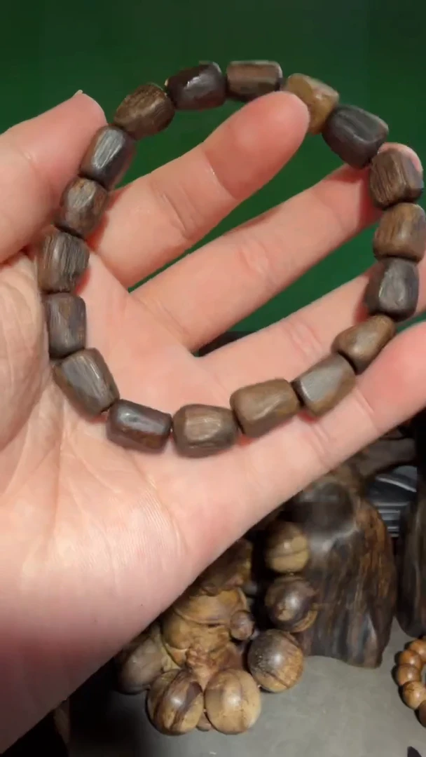 沉香手串越南伽罗多样性发一