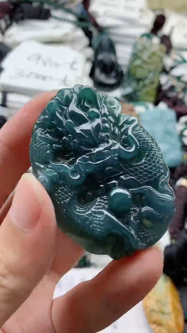颈饰未镶嵌翡翠8
