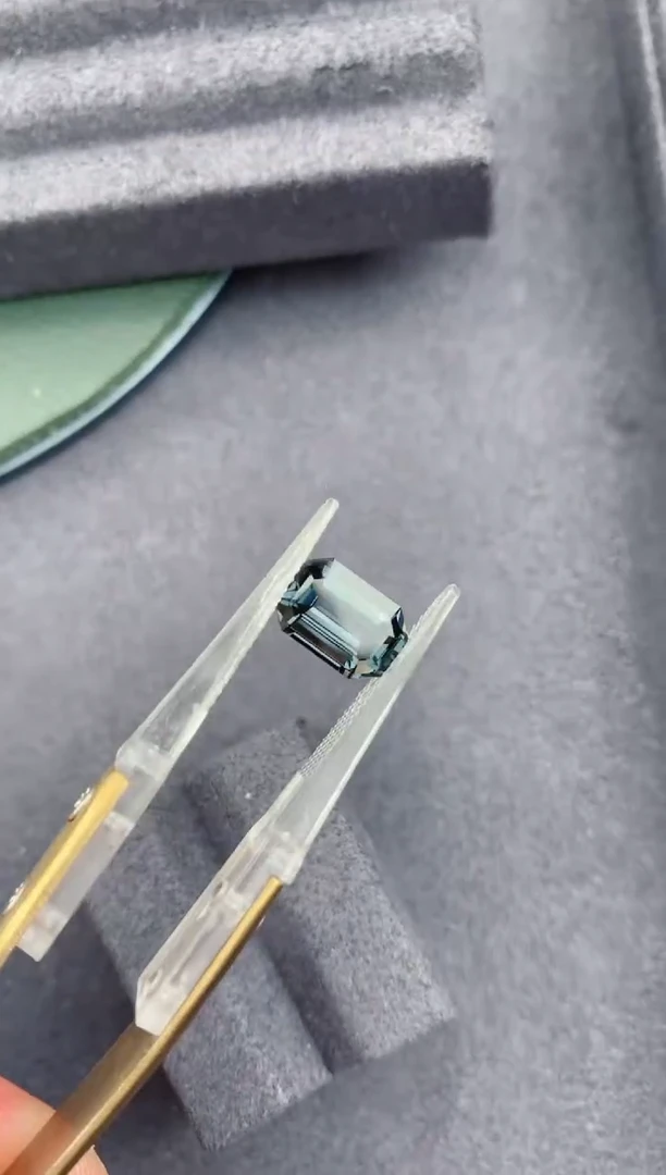 裸石尖晶石2.77ct 金属灰尖晶石