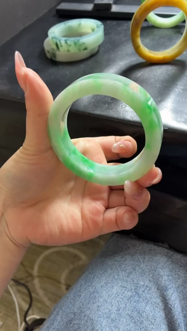 未镶嵌手镯定制翡翠?**?DDJ39948