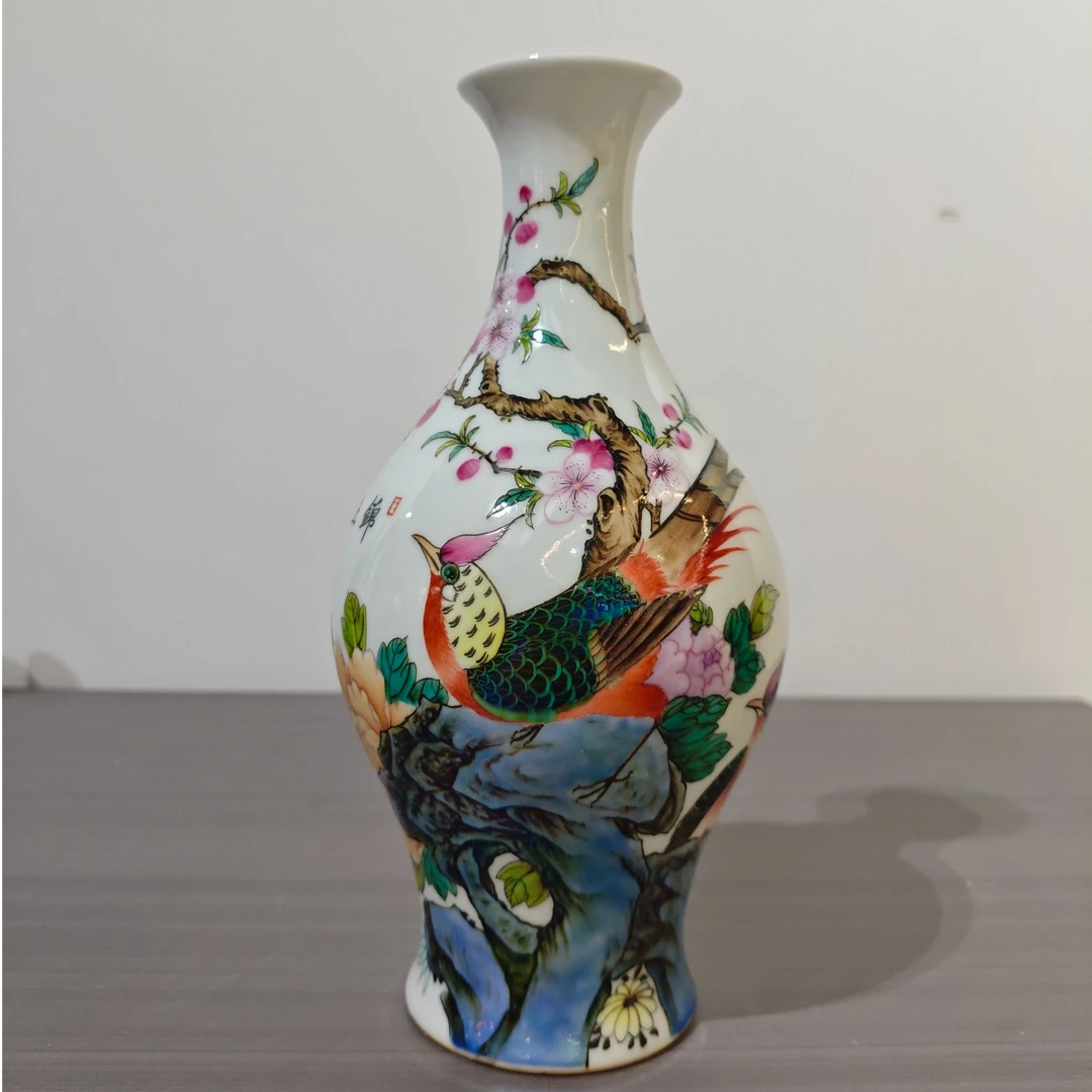 景德镇珐琅彩花鸟赏瓶