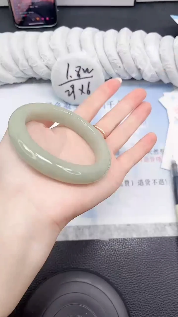 石英质玉手镯未镶嵌163-58.2