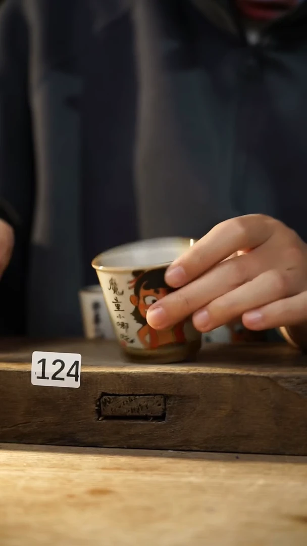 瓷片设计师手作！！！落单设计师系列！！！！手握杯