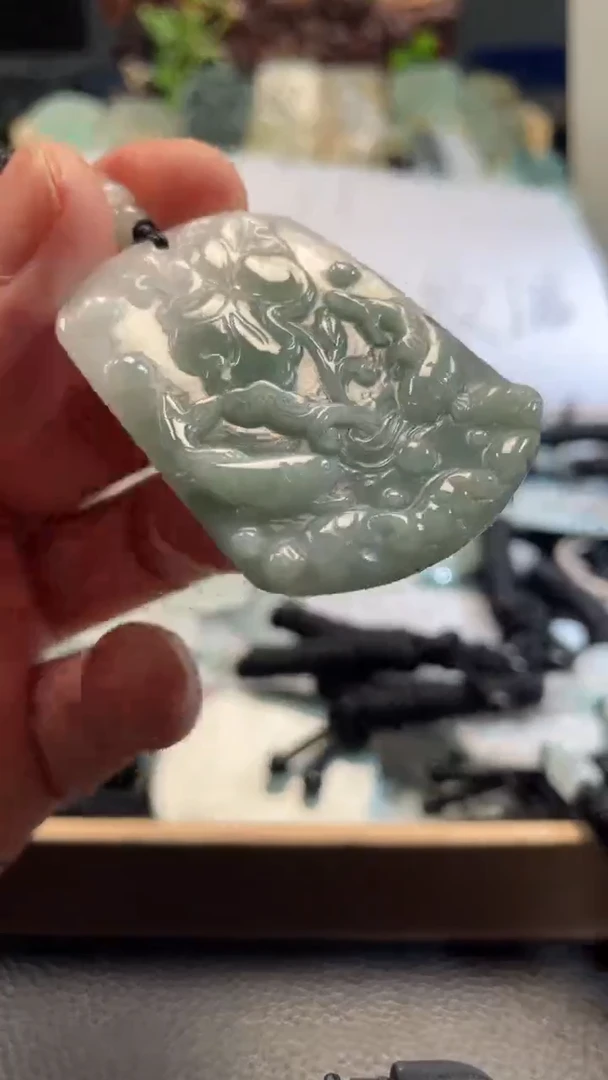 颈饰未镶嵌翡翠11/11/043