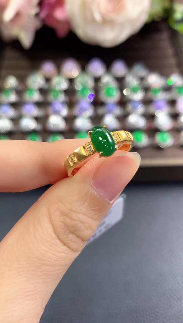 18K金镶嵌戒指翡翠b27