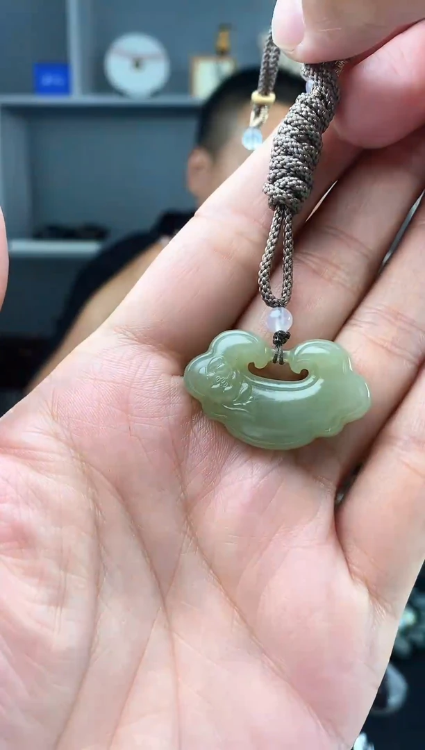 和田玉未镶嵌颈饰1