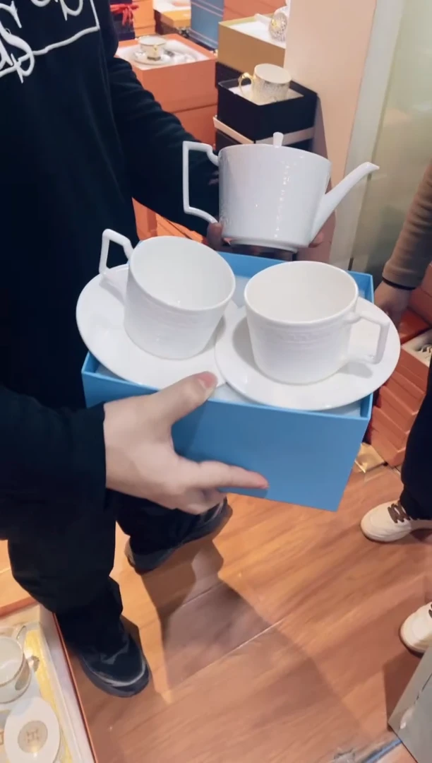 【闪购商品】杯鸿辉家品牌瓷器，京东包邮！