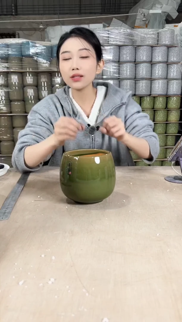 【闪购商品】陶瓷龙蛋裂纹深绿13x13