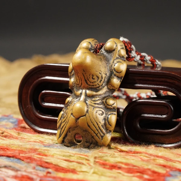 清代藏式黄利玛铜雪狮挂饰/LBT2086Z/古玩老串/律宝堂