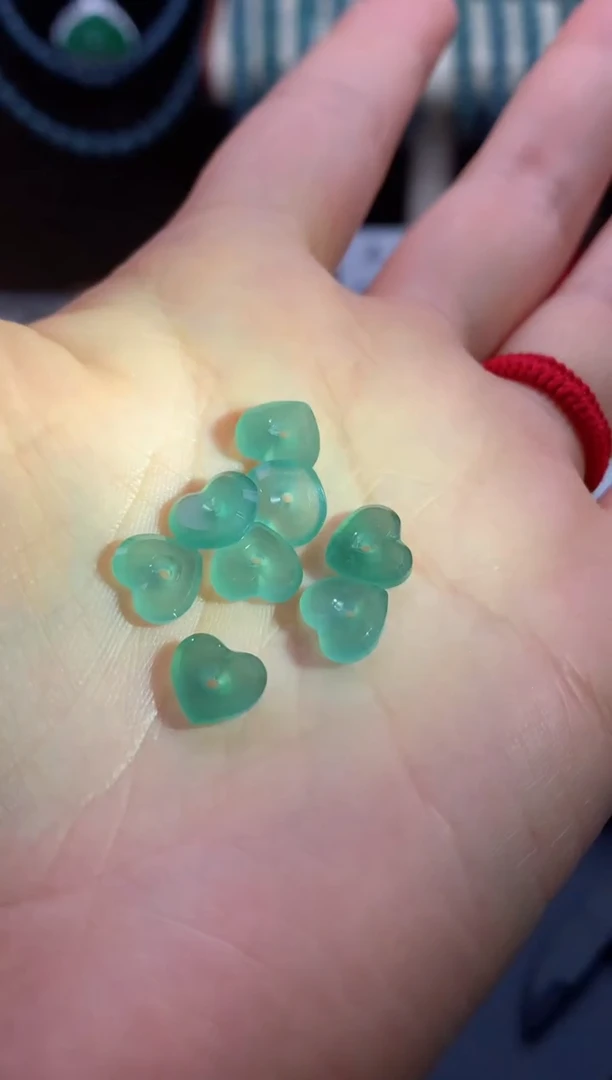 【闪购商品】翡翠颈饰未镶嵌多样性发其一（小心心）