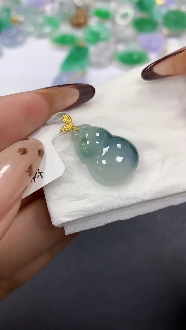 颈饰18K金镶嵌翡翠a货假一赔三支持复检百元上9元证书费自理