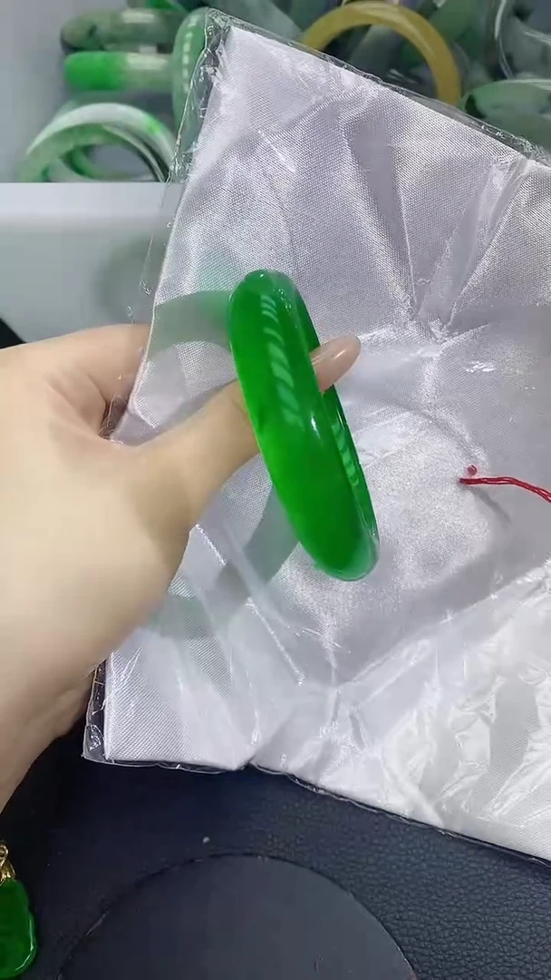 未镶嵌手镯翡翠翡翠满绿正圈手镯K67