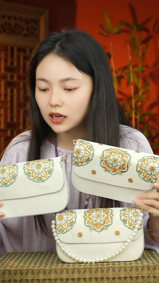 刺绣福利包包随机发一个