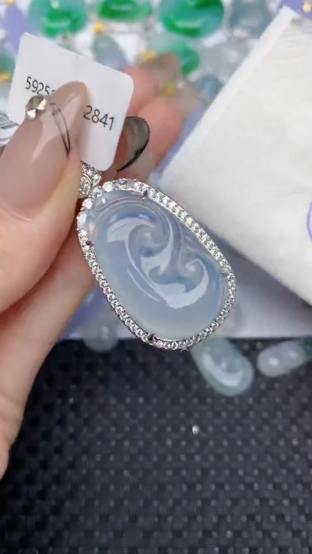 颈饰未镶嵌翡翠天然缅甸翡翠a货百元以上9元证书费自理