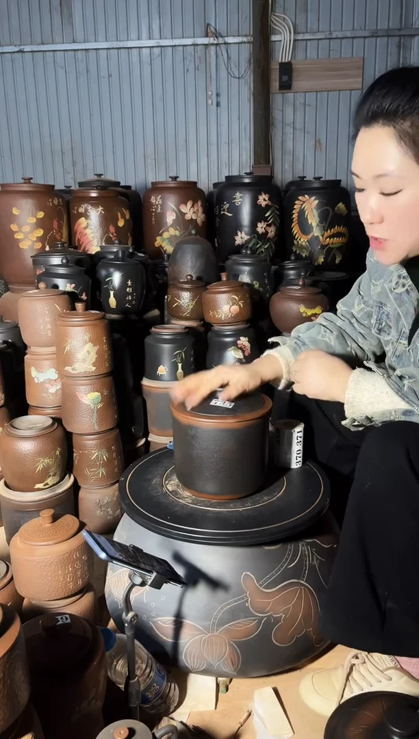 【闪购商品】壶瑕疵茶叶罐 小五饼皮革变形 735