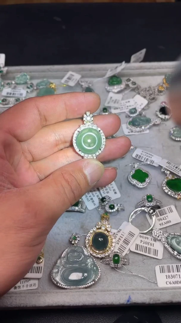翡翠合金吊坠(赠链)纯天然翡翠A货冰种蓝水平安扣吊坠