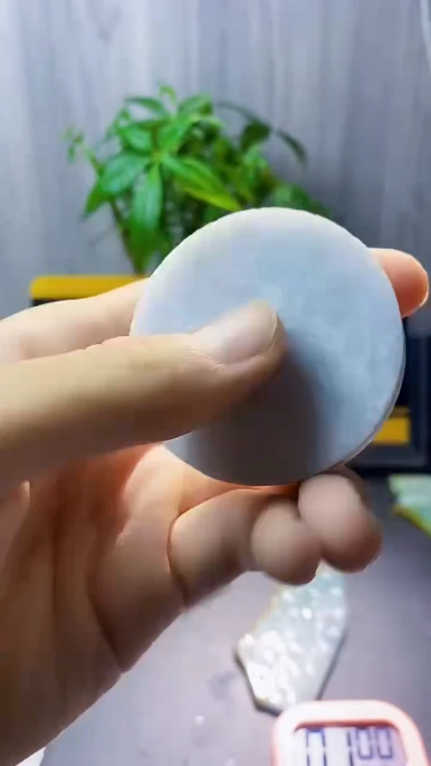 翡翠未镶嵌颈饰翡翠020