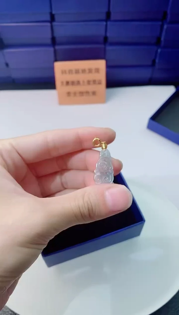 翡翠未镶嵌颈饰1111111111