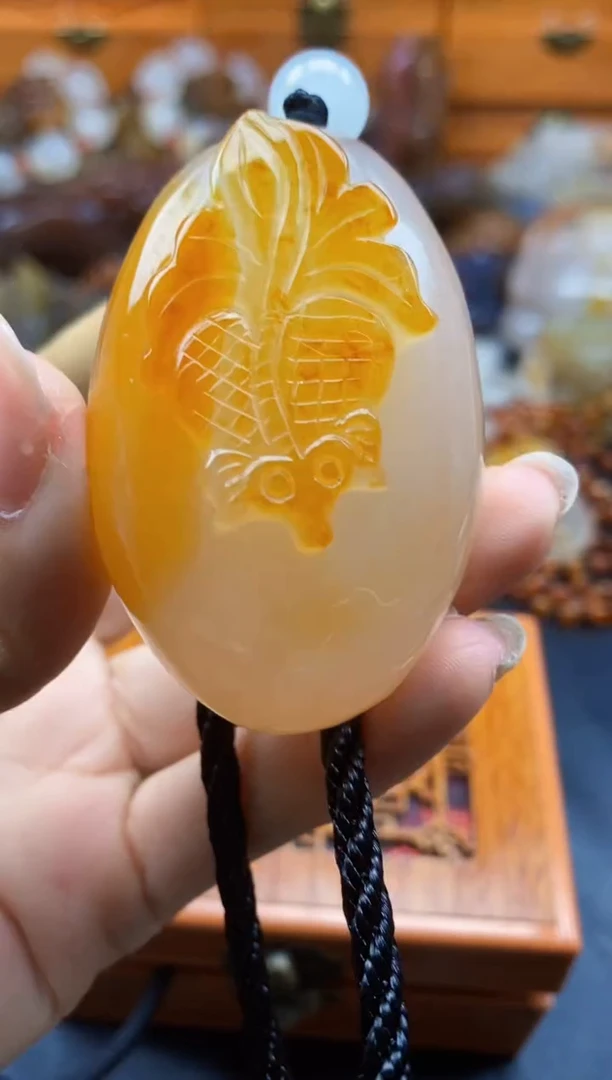 未镶嵌1玛瑙/玉髓刘*龙ll