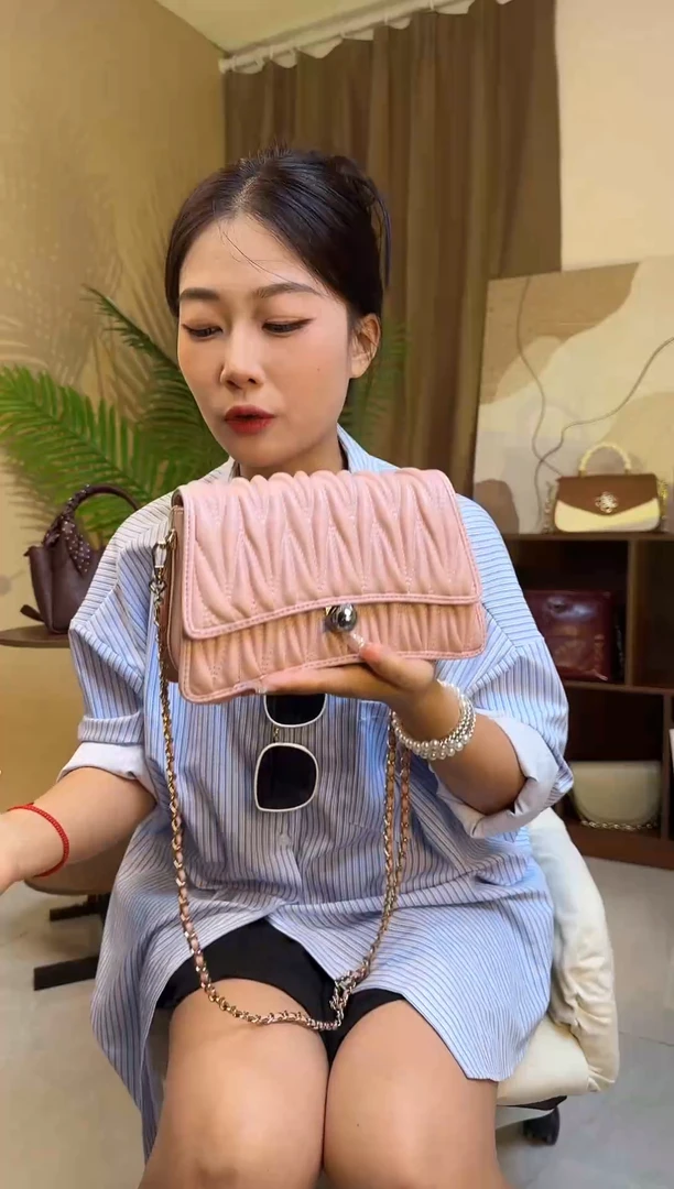 牛皮（革）小众轻奢气质女包