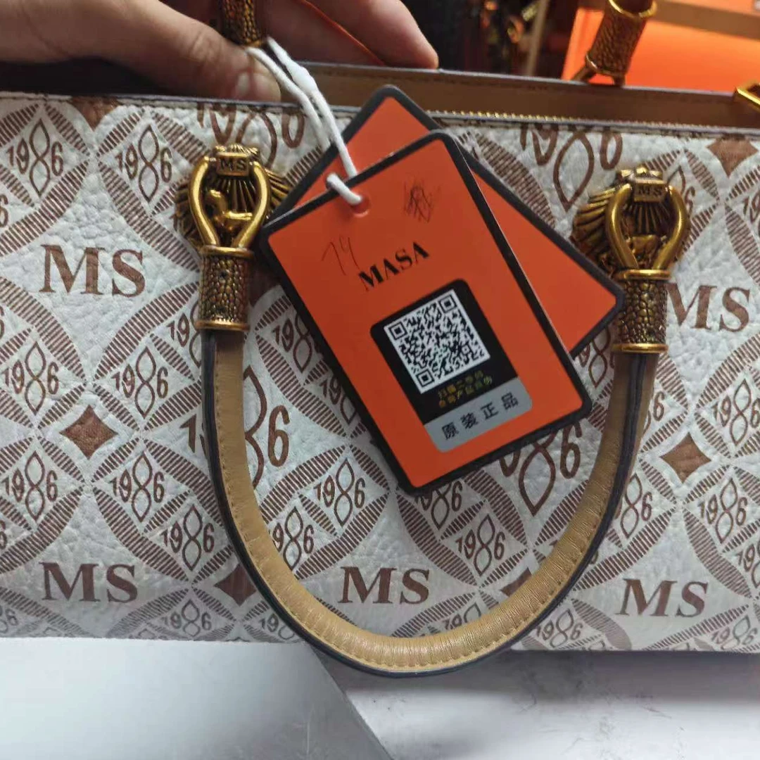 《亮灯牌点关注才可以拍 》2025轻奢休闲高级百搭手提单肩包手提包