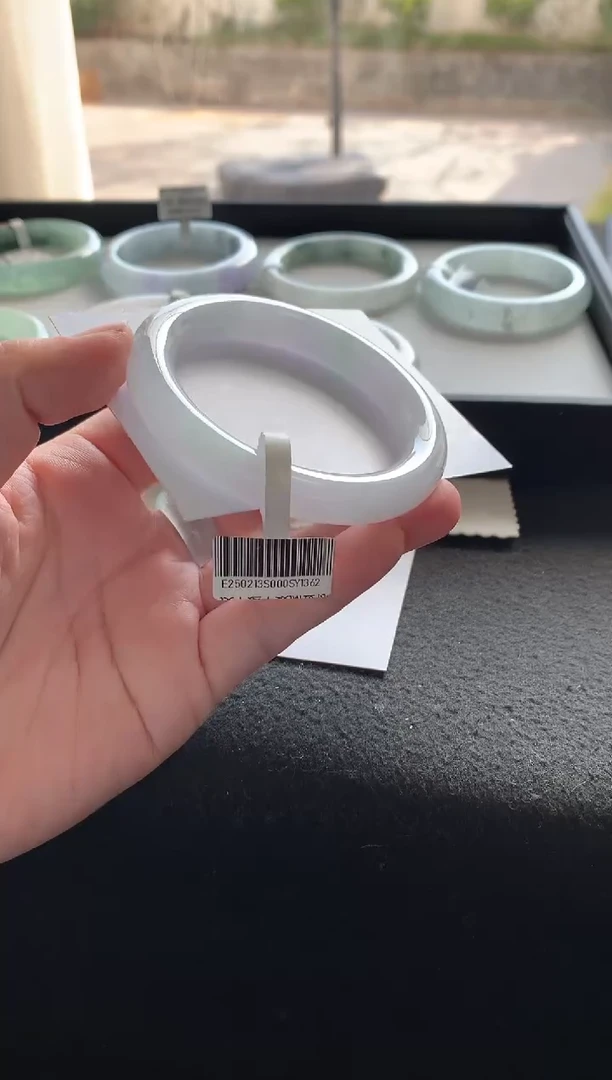 未镶嵌手镯翡翠55圆条Y1362买断