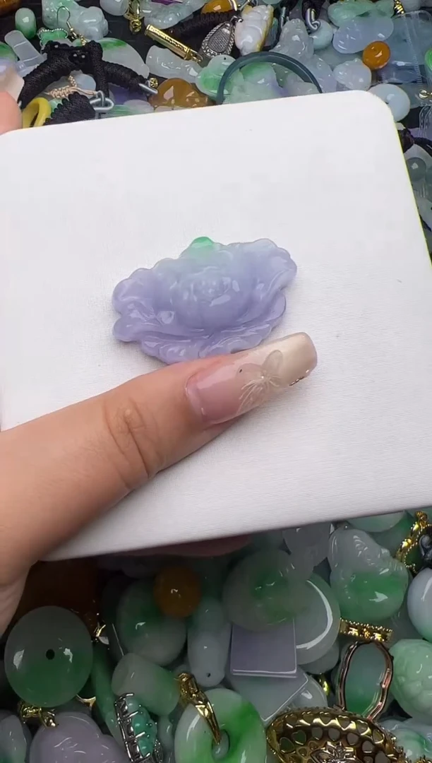 翡翠未镶嵌颈饰天然缅甸翡翠吊坠