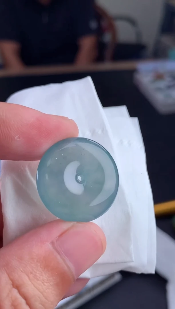 未镶嵌定制翡翠t***光翡翠