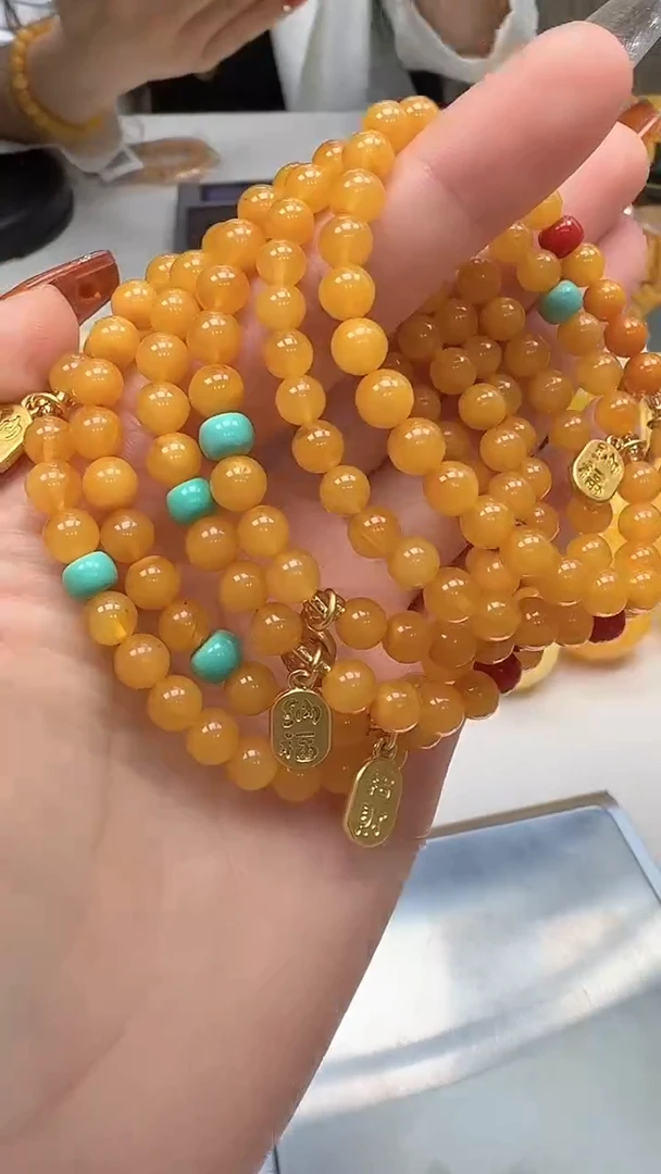 裸石琥珀未镶嵌随机一件