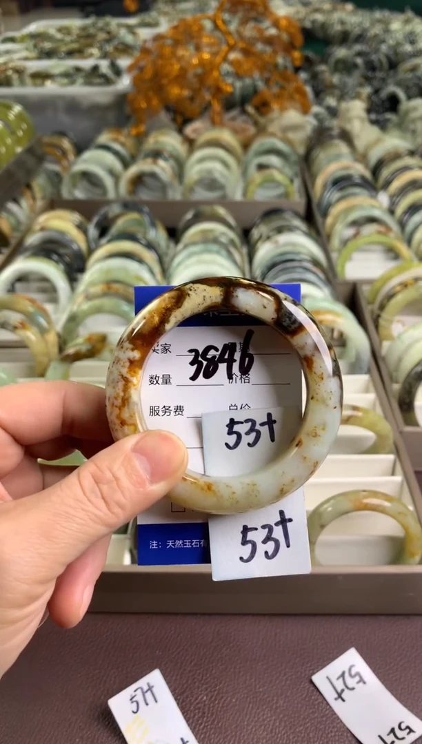 【闪购商品】蛇纹石玉手镯未镶嵌3846