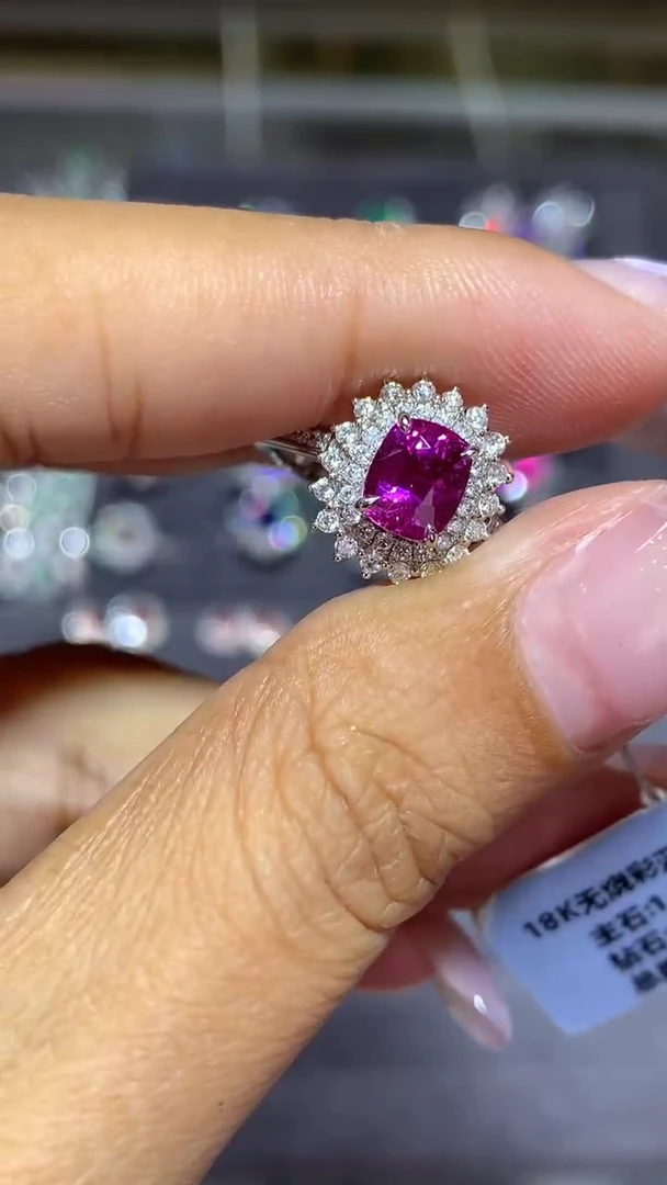 戒指彩色蓝宝石18K金镶嵌1.341CT