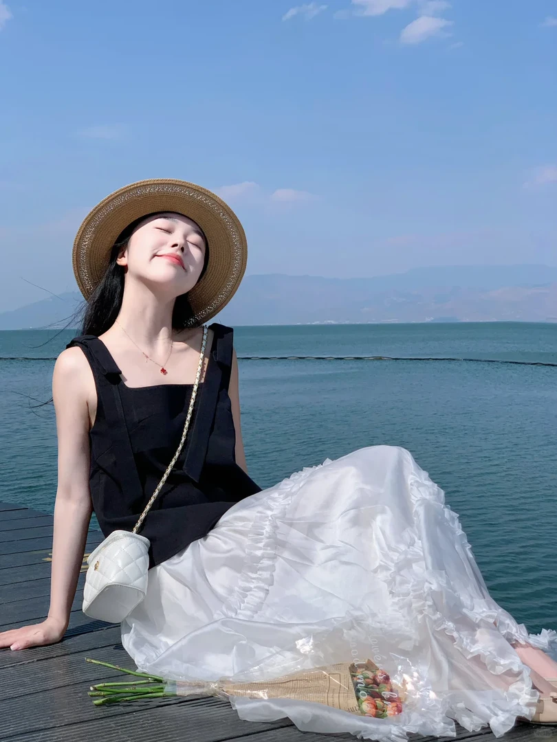 2025夏季新款韩系穿搭甜美方领背心上衣拼接木耳边半身裙两件套女