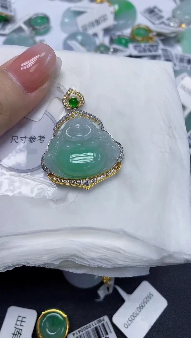 颈饰未镶嵌翡翠天然缅甸翡翠A货多样性发一件