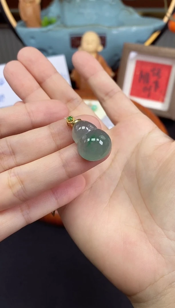 吊坠(不含链)18K金镶嵌翡翠葫芦多样性发其一@@CMT