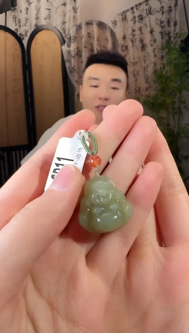 和田玉未镶嵌颈饰佛公cp11