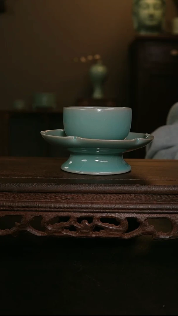 摆件仿古手工葵口茶盏