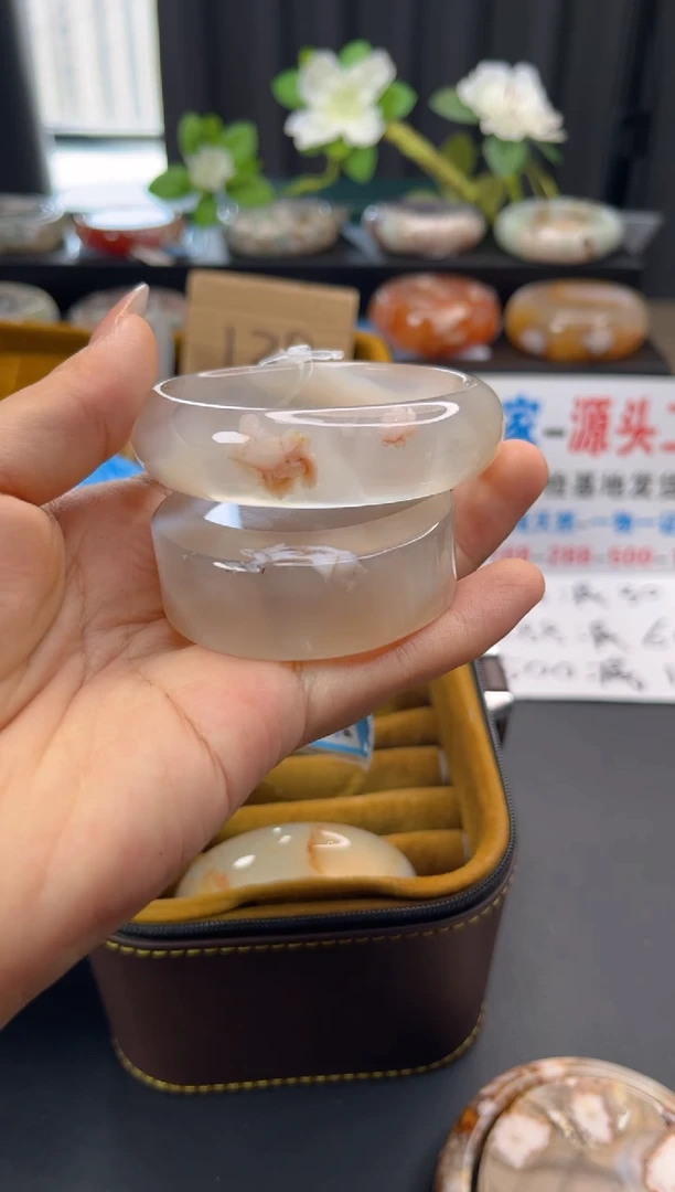 未镶嵌手镯石英质玉赠送镯心（56圈口）