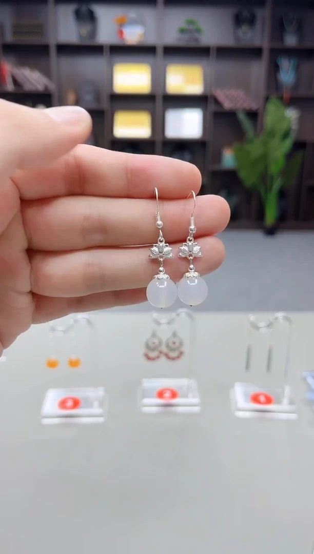 未镶嵌耳饰玛瑙/玉髓116000