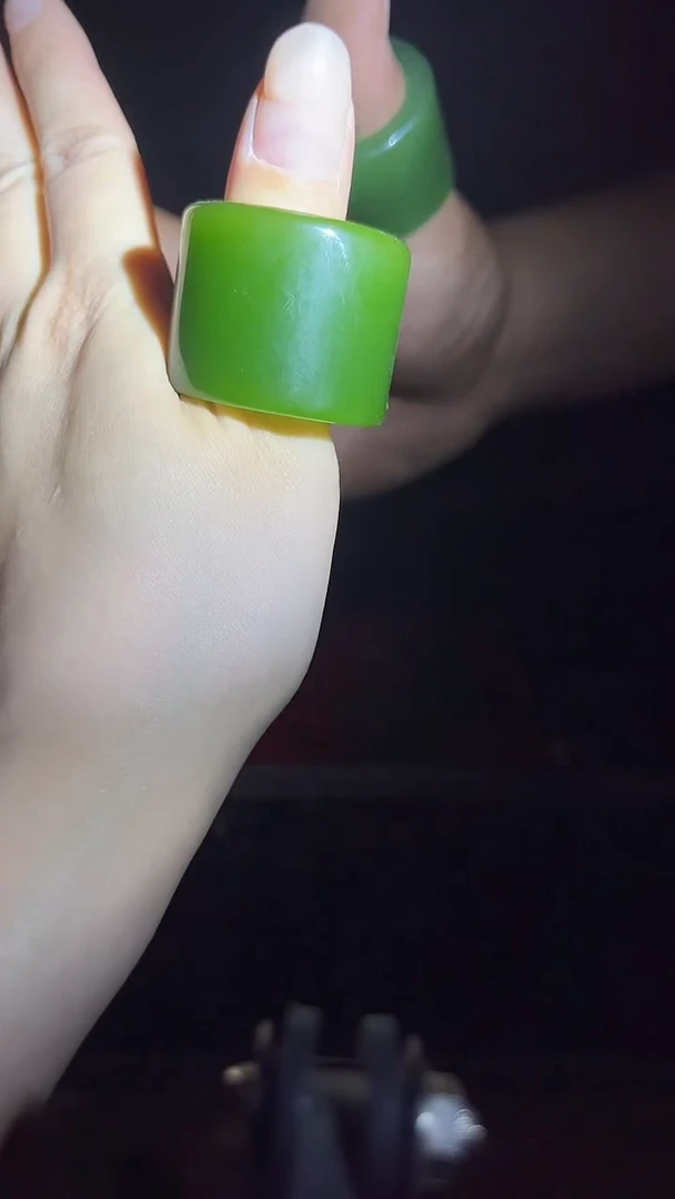 和田玉未镶嵌挂件和田玉扳指.1件