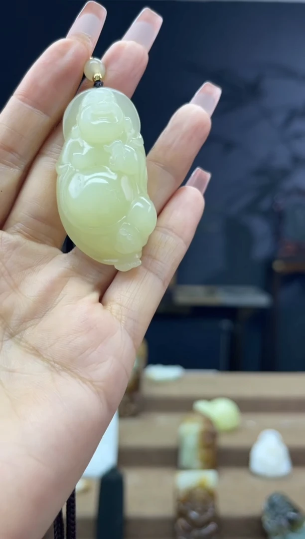 颈饰未镶嵌和田玉1