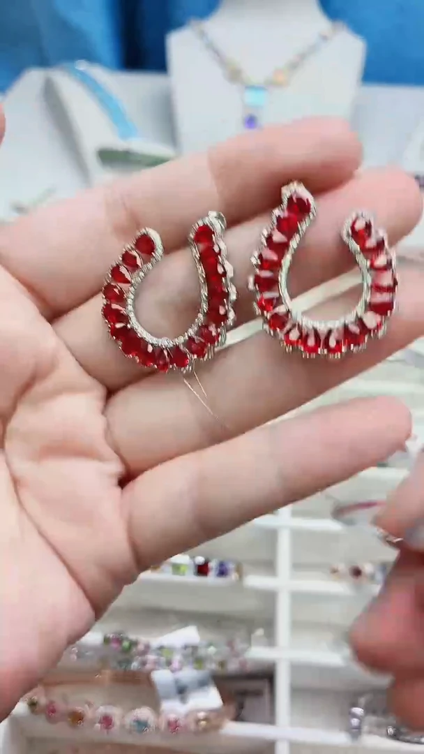 耳饰彩色蓝宝石银S925镶嵌362ZB1106产品一个