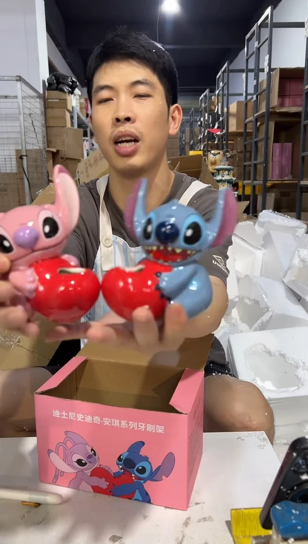 瓷片原盒史迪仔安琪抱爱心牙刷架