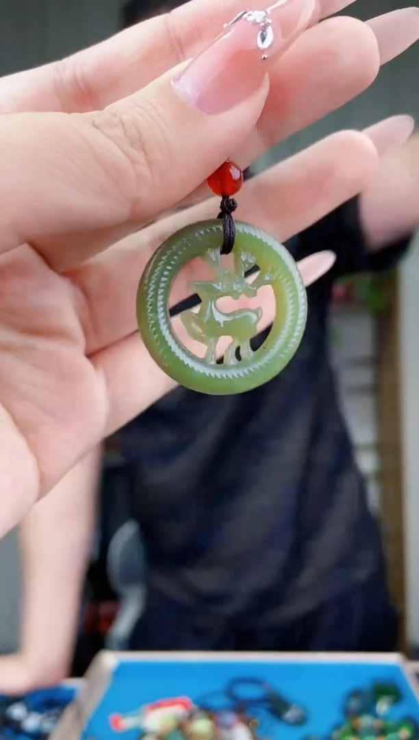 和田玉未镶嵌挂件拍一发一，多样性发货！