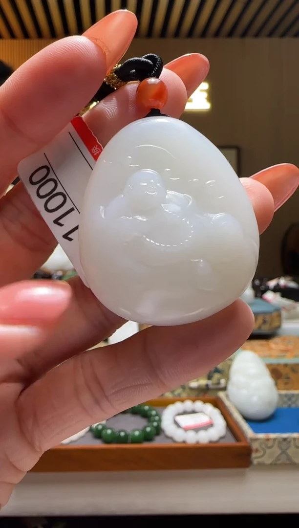 颈饰未镶嵌和田玉1